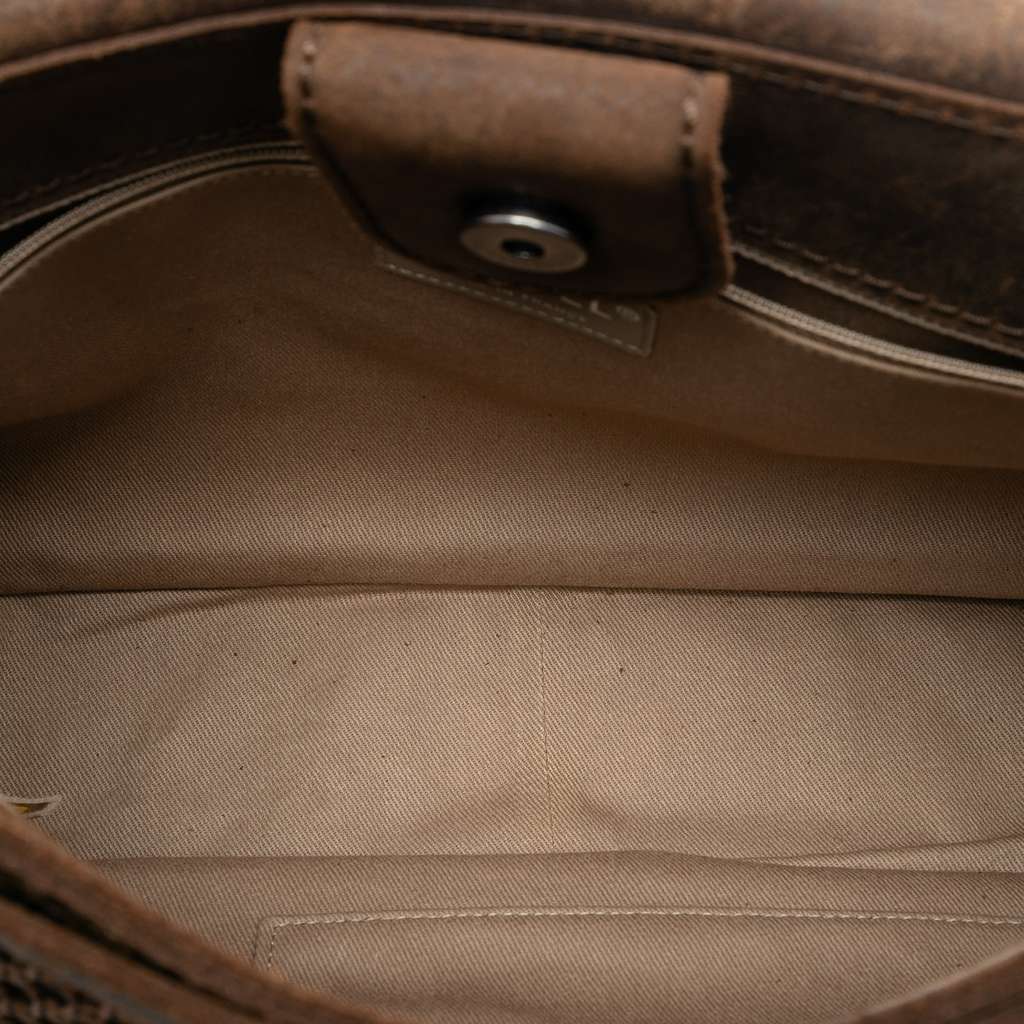 Chanel Paris Edinburgh Large Quilted Nubuck Highlander Messenger Bag Brown Leather Good condition - Model View