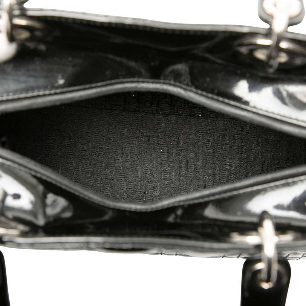 Dior Medium Patent Cannage Lady Dior Black Leather Good condition - Model View