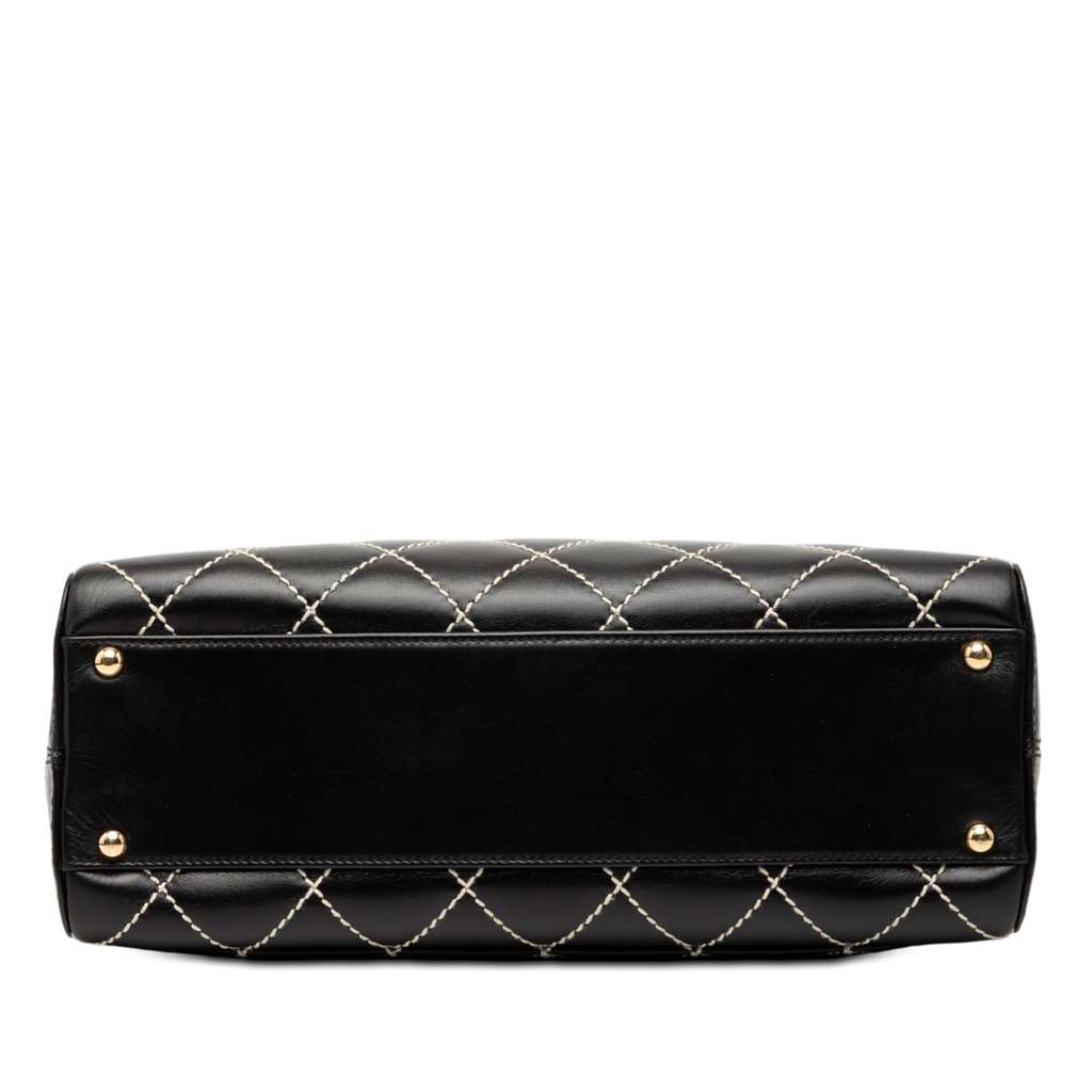 Chanel CC Lambskin Wild Stitch Handbag Black Leather Good condition - Inside View