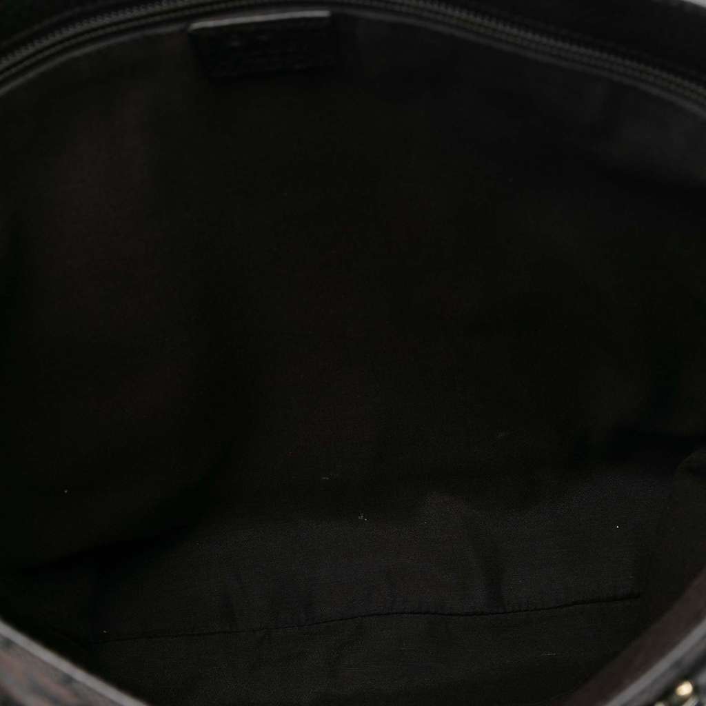 Gucci GG Canvas Tote Brown Canvas Good condition - Model View