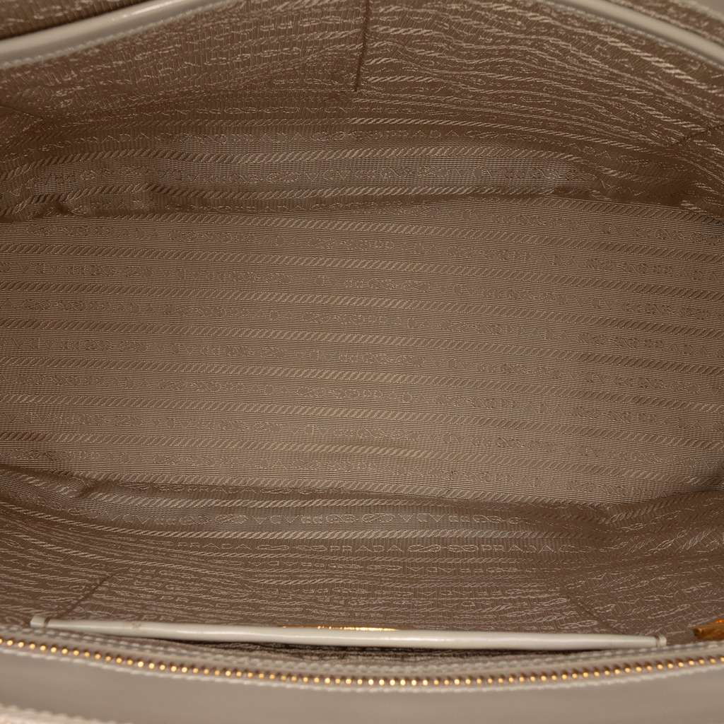 Prada Medium Spazzolato Galleria Double Zip Satchel Brown Leather Good condition - Model View