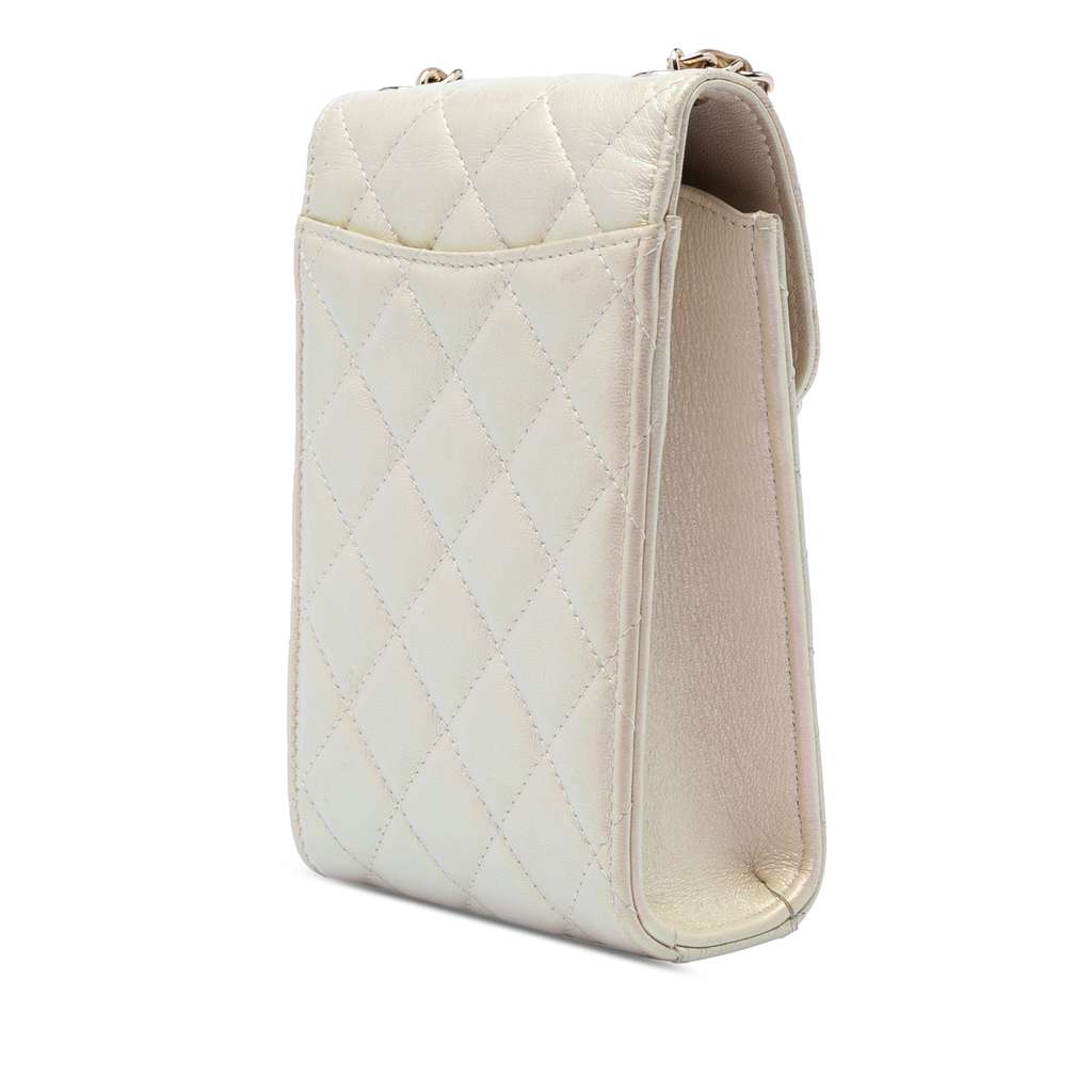 Chanel CC Quilted Iridescent Lambskin Phone Holder with Chain White Leather Good condition - Back View