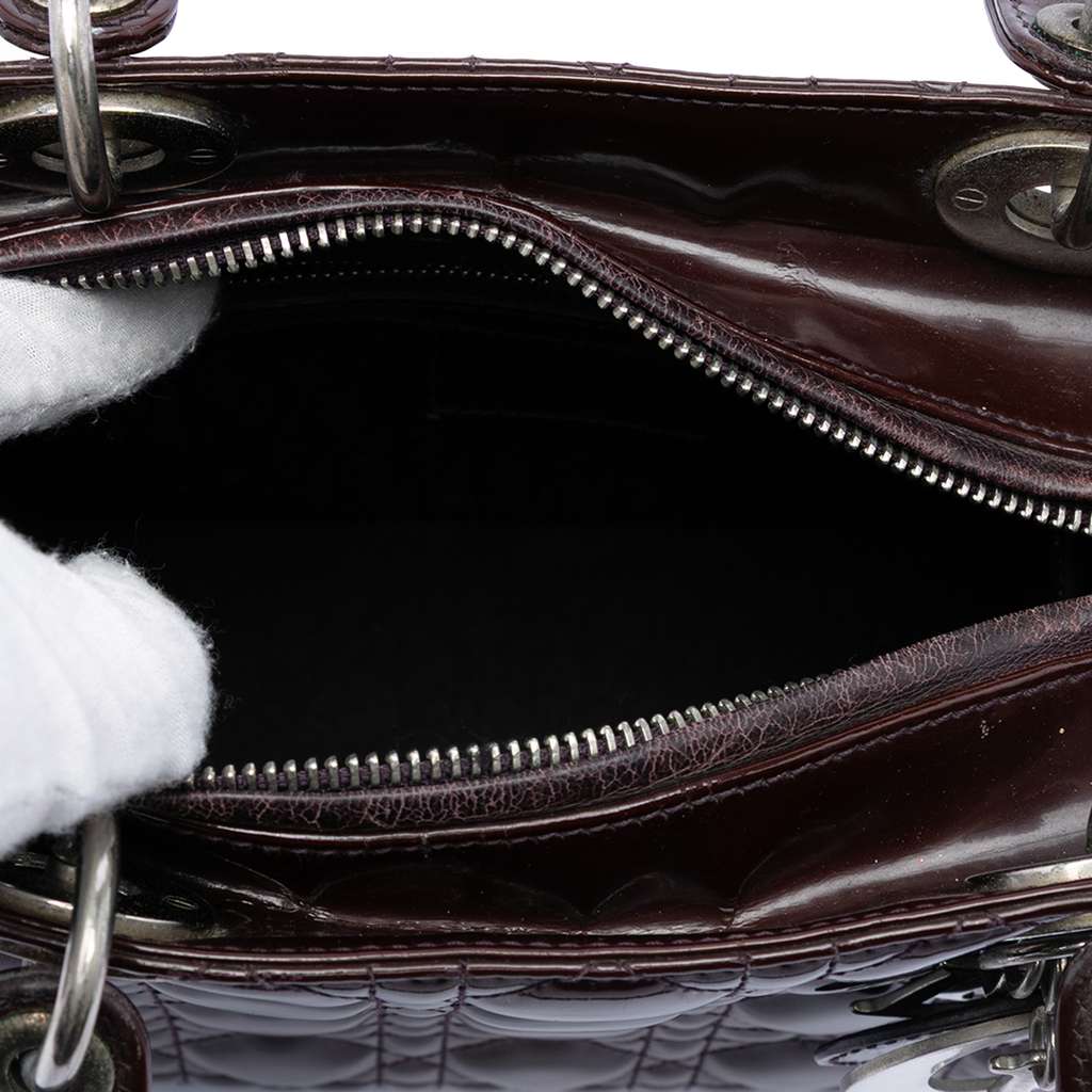 Dior Medium Patent Cannage Lady Dior Purple Leather Good condition - Model View