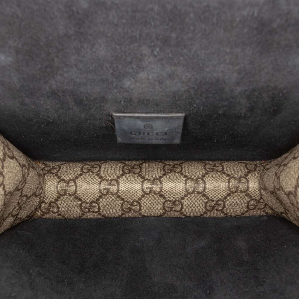 Gucci Small GG Supreme Dionysus Crossbody Brown Canvas Good condition - Model View