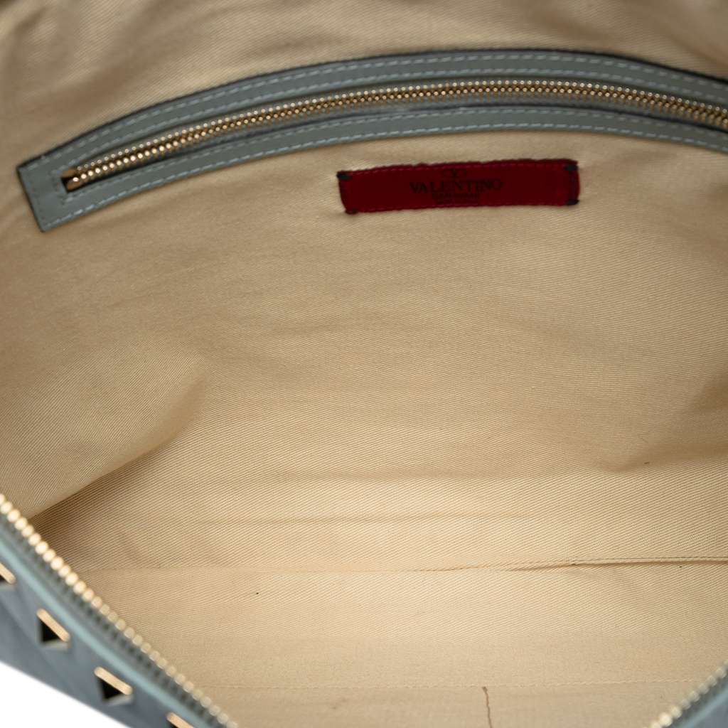 Valentino Large Leather Rockstud Clutch Blue Leather Good condition - Model View