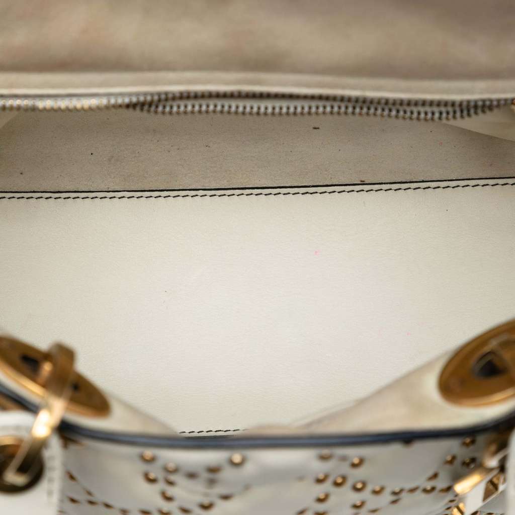 Dior Medium Lambskin Cannage Studded Supple Lady Dior White Leather Good condition - Model View