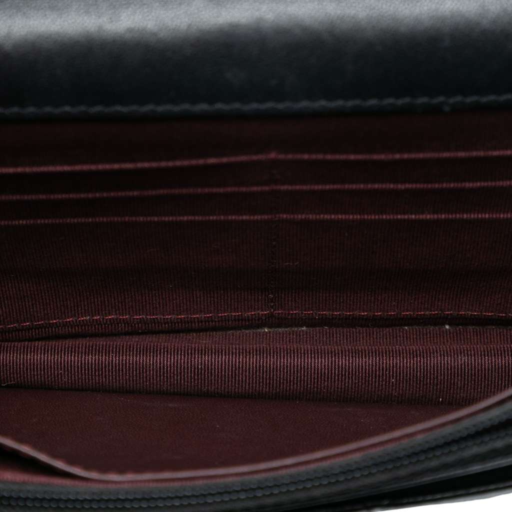 Chanel CC Quilted Lambskin Wallet On Chain Black Leather Good condition - Model View