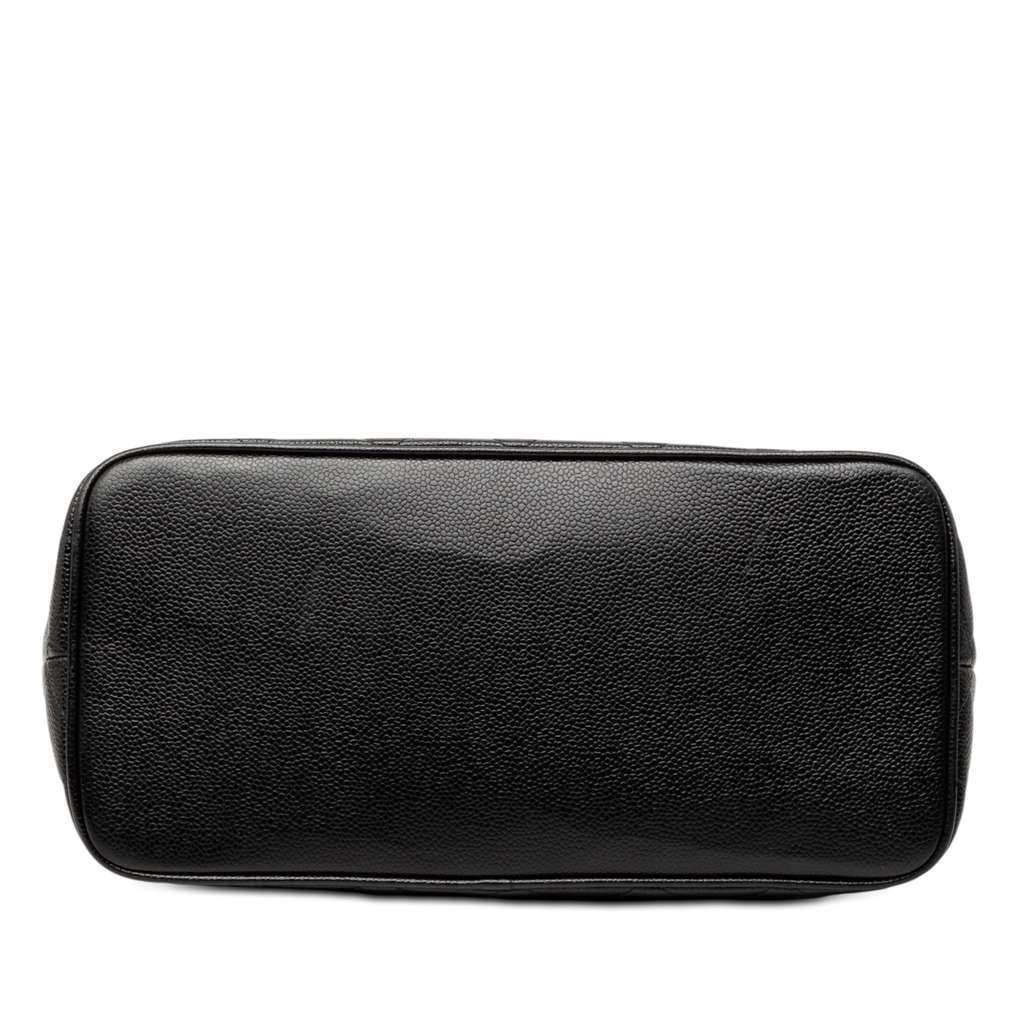 Chanel Caviar Medallion Tote Black Leather Good condition - Inside View