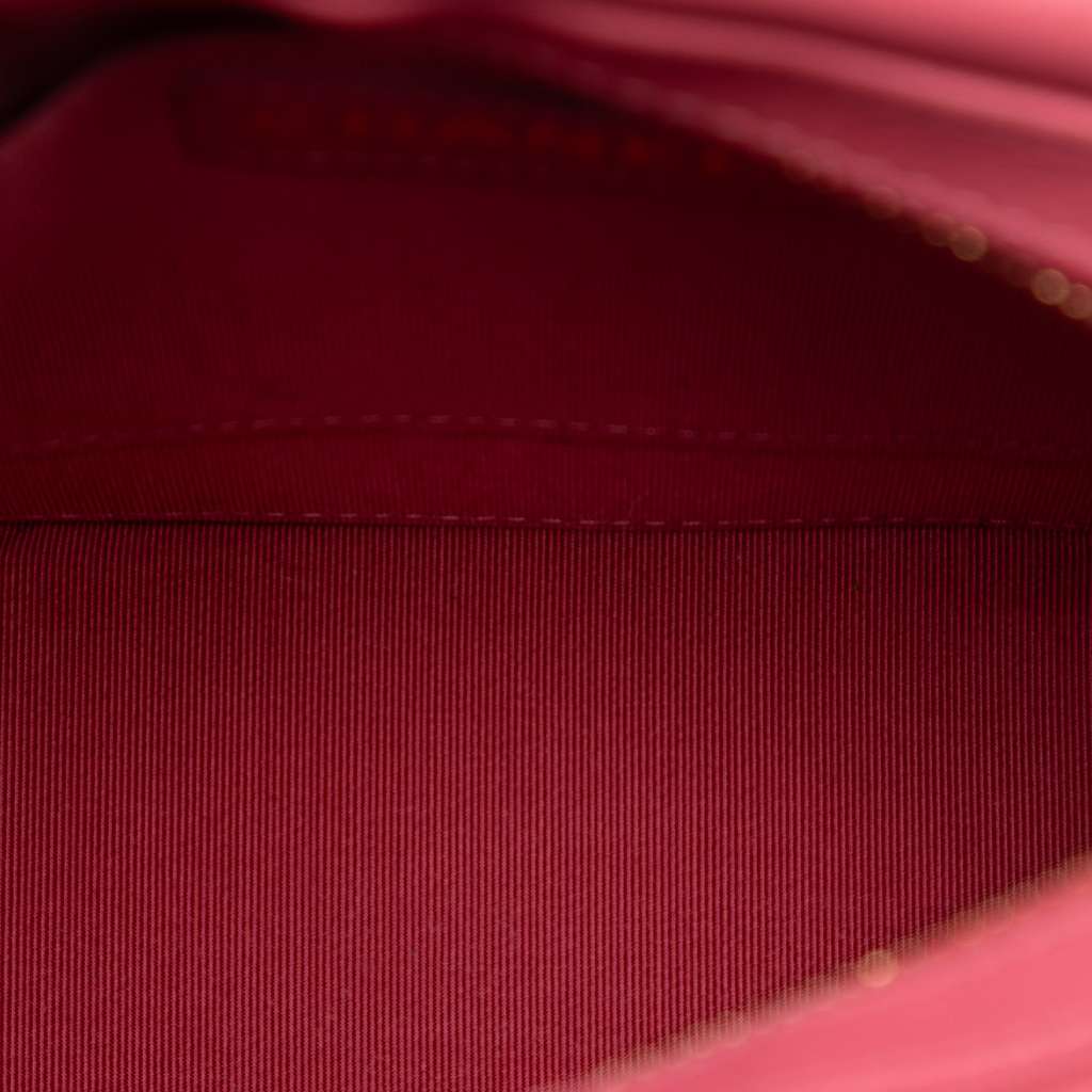 Chanel CC Calfskin Clock Camera Case Pink Leather Good condition - Model View