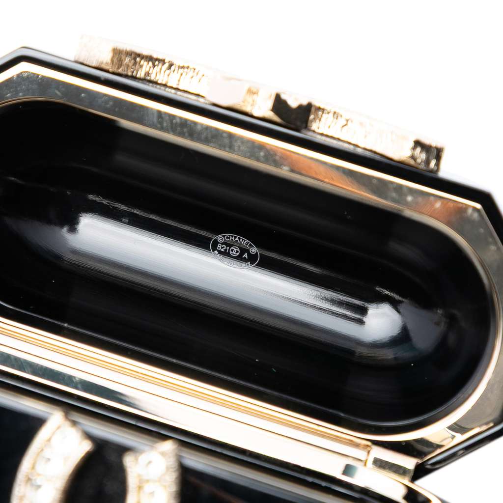 Chanel CC Resin and Faux Pearl Airpods Pro Case Necklace Black Good condition - Box View