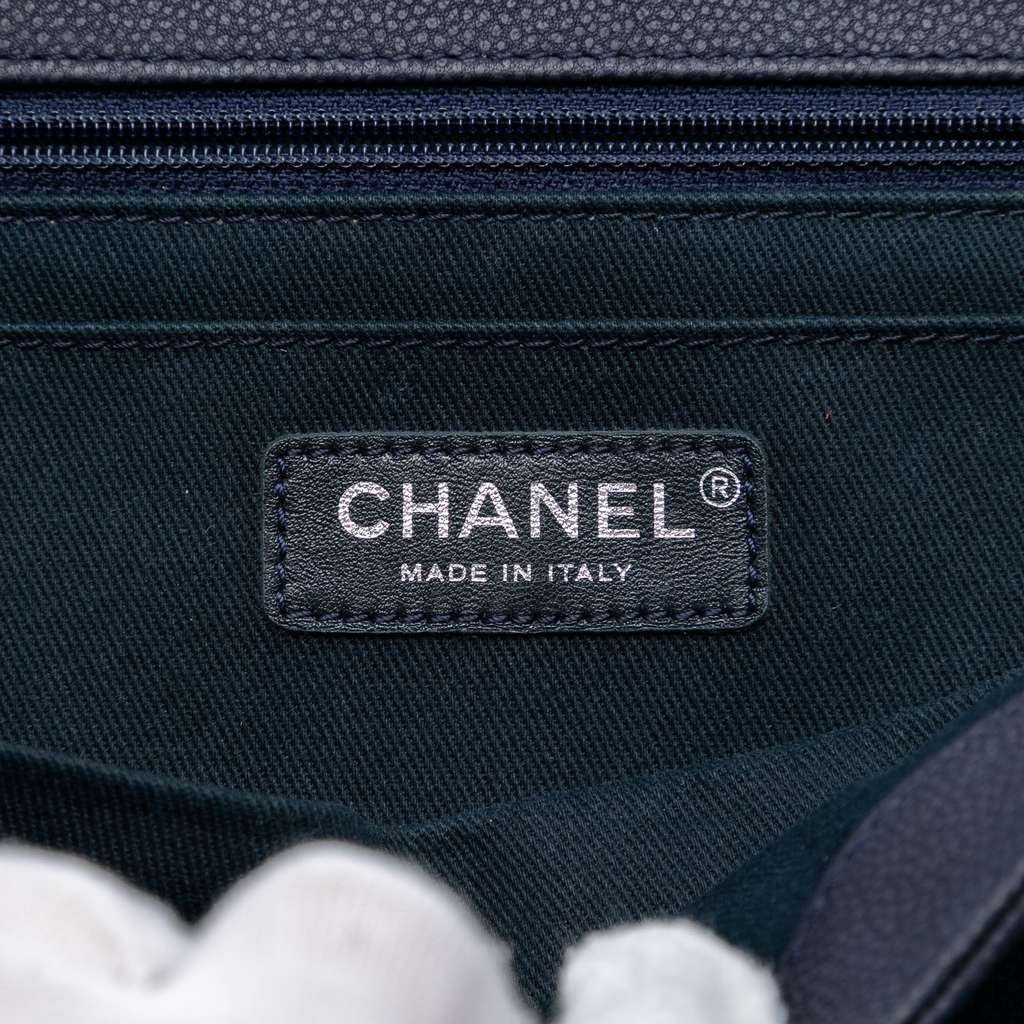 Chanel Large Washed Caviar Turn Around Ligne Flap Blue Leather Good condition - Box View