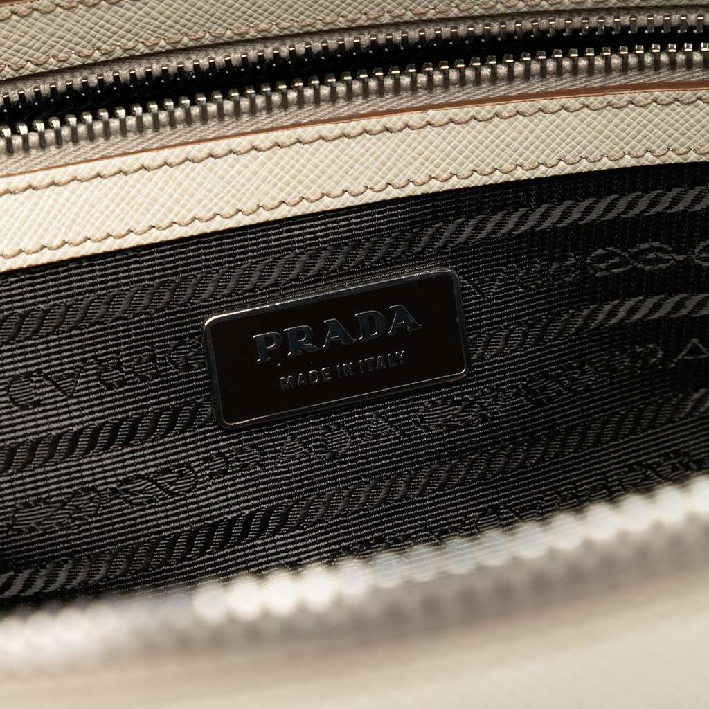 Prada Saffiano Business Bag White Leather Good condition - Box View