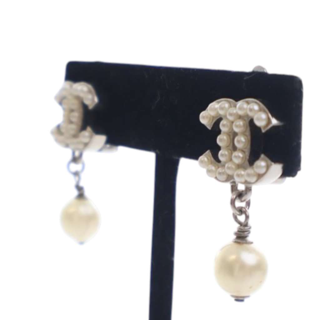 Chanel Silver Plated CC Faux Pearl Drop Clip On Earrings Silver Metal Good condition - Box View