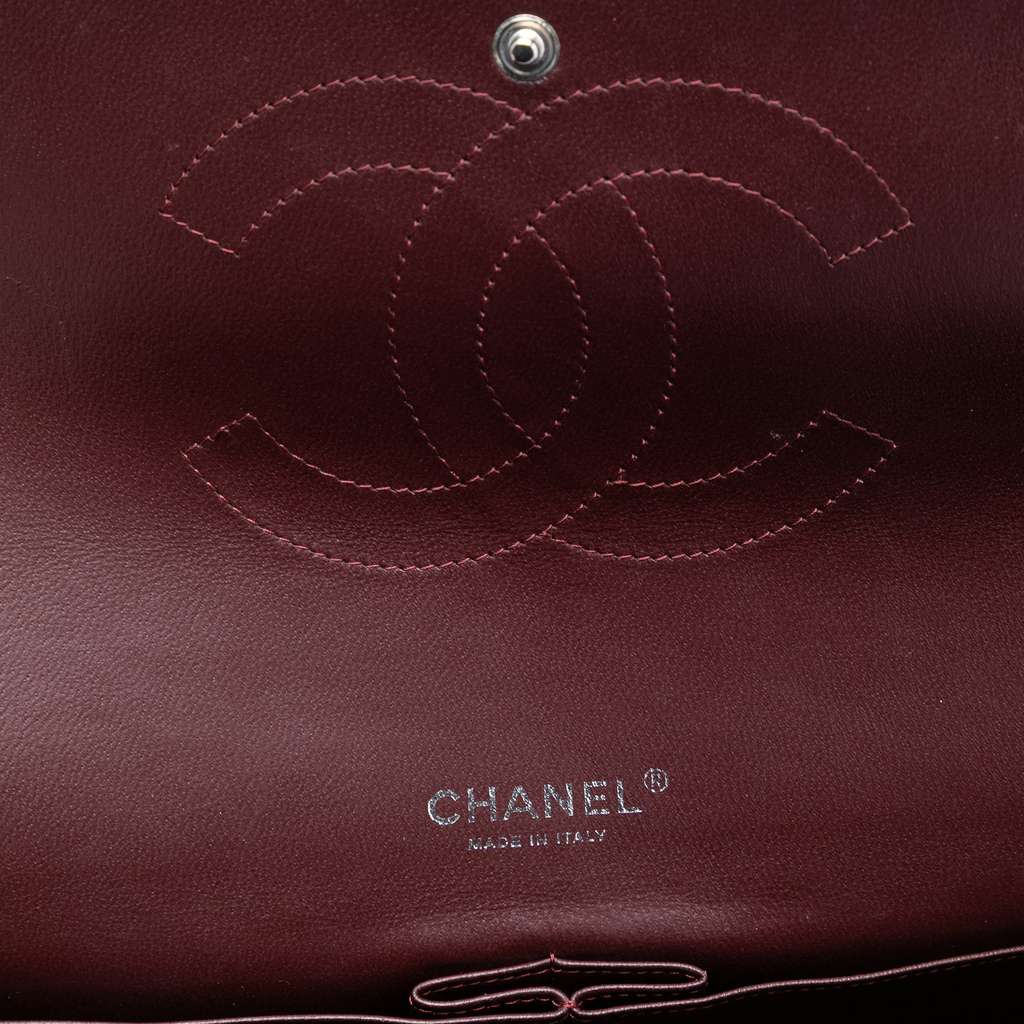 Chanel Maxi Classic Lambskin Double Flap Black Leather Good condition - Box View
