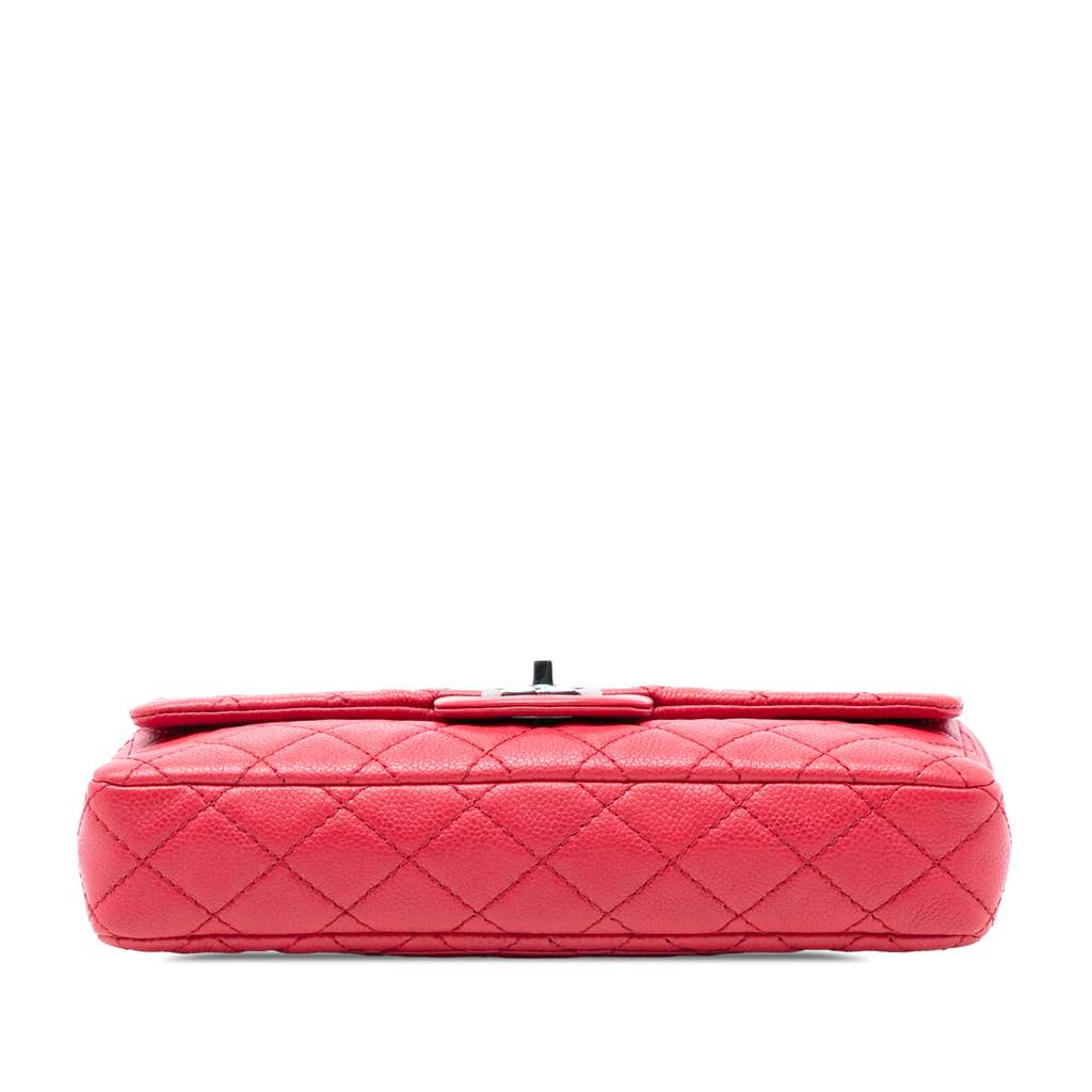 Chanel Classic Caviar East West Single Flap Red Leather Good condition - Inside View