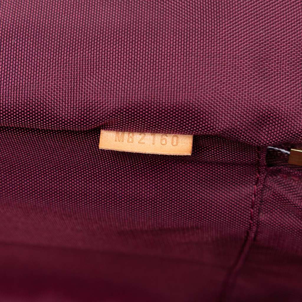 Louis Vuitton Monogram Vernis Pegase 45 Red Leather Good condition - Box View