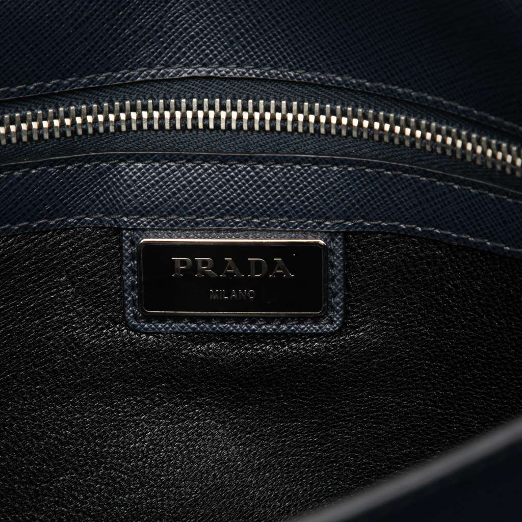 Prada Large Saffiano Lux Envelope Pushlock Clutch Blue Leather Good condition - Box View