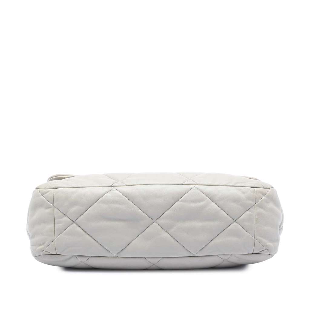 Chanel Maxi Lambskin 19 Flap Grey Leather Good condition - Inside View