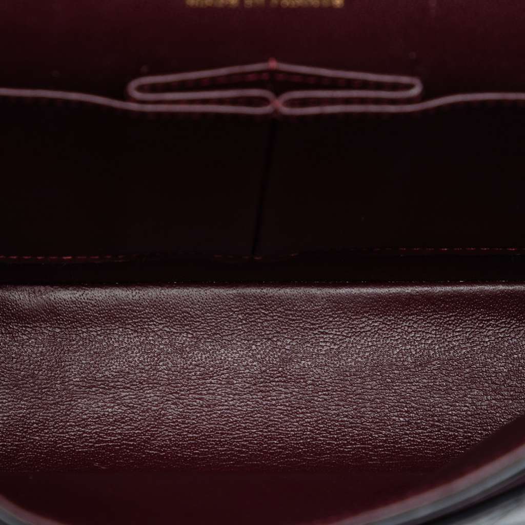 Chanel Medium Classic Lambskin Double Flap Black Leather Good condition - Model View