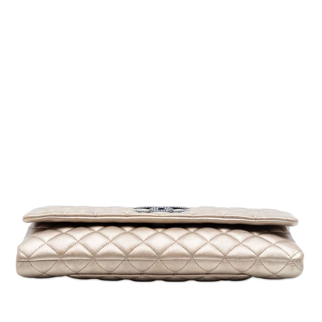 Chanel CC Quilted Metallic Lambskin Butterfly Chain Clutch Gold Leather Good condition - Inside View