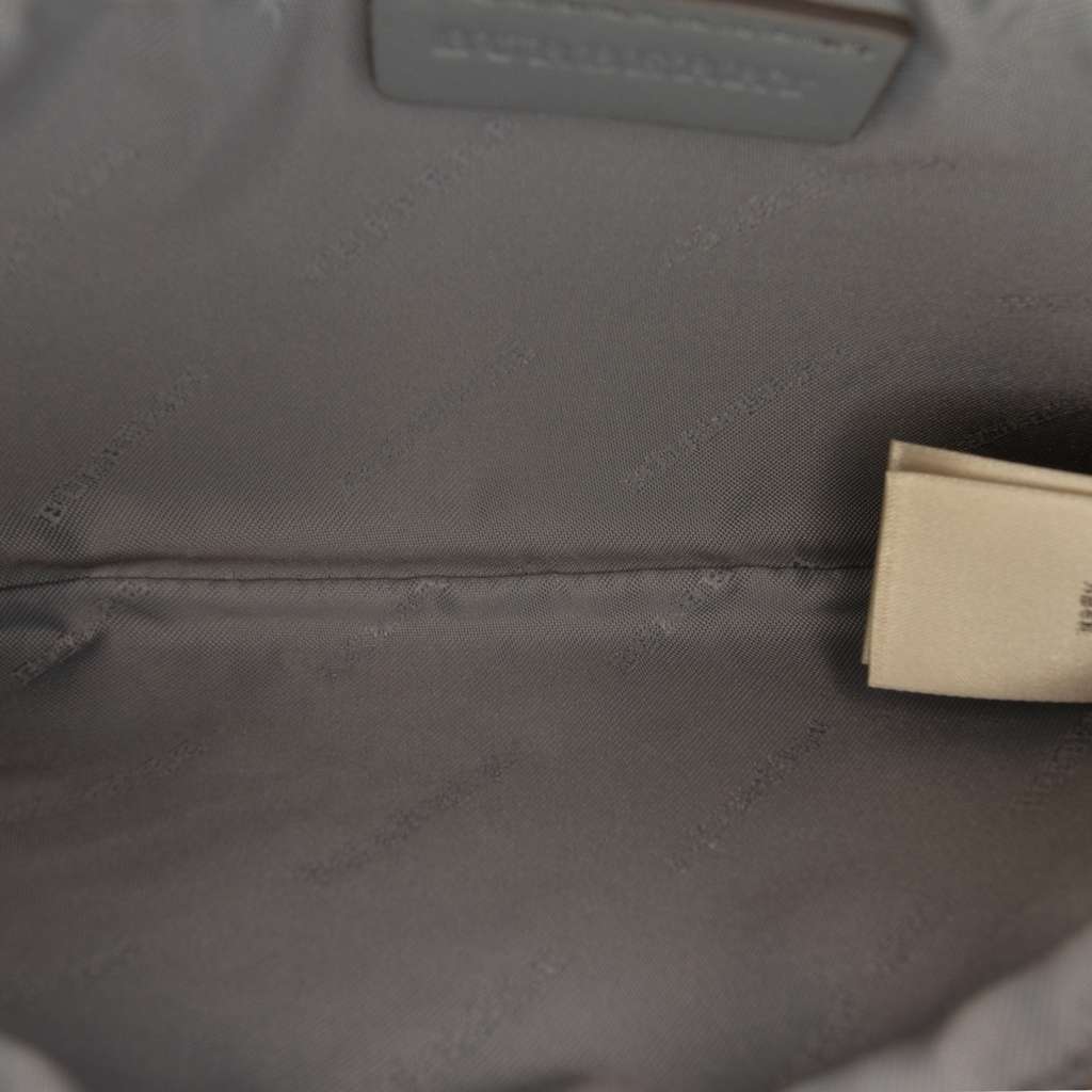 Burberry Haymarket Check Coated Canvas Clara Pochette Brown Canvas Good condition - Model View