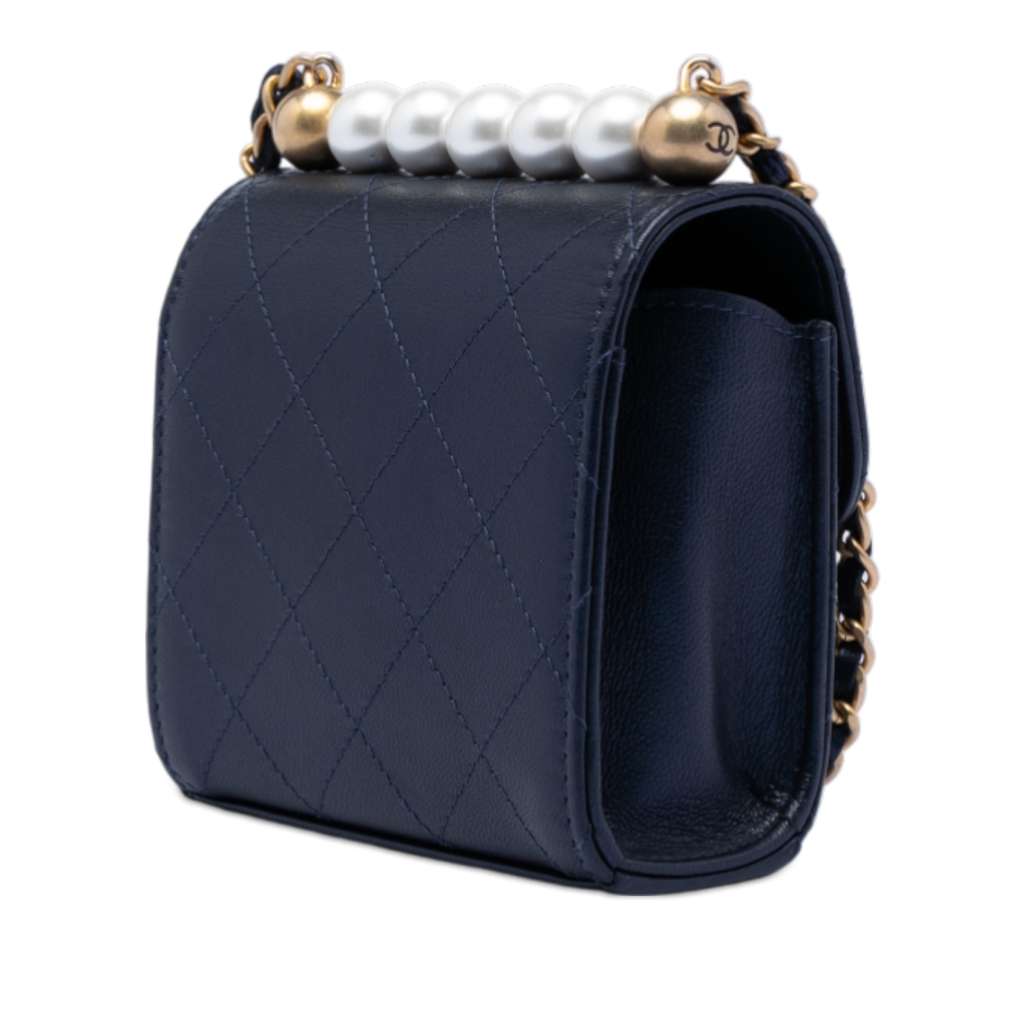 Chanel Mini Goatskin Chic Pearls Clutch On Chain Blue Leather Good condition - Back View