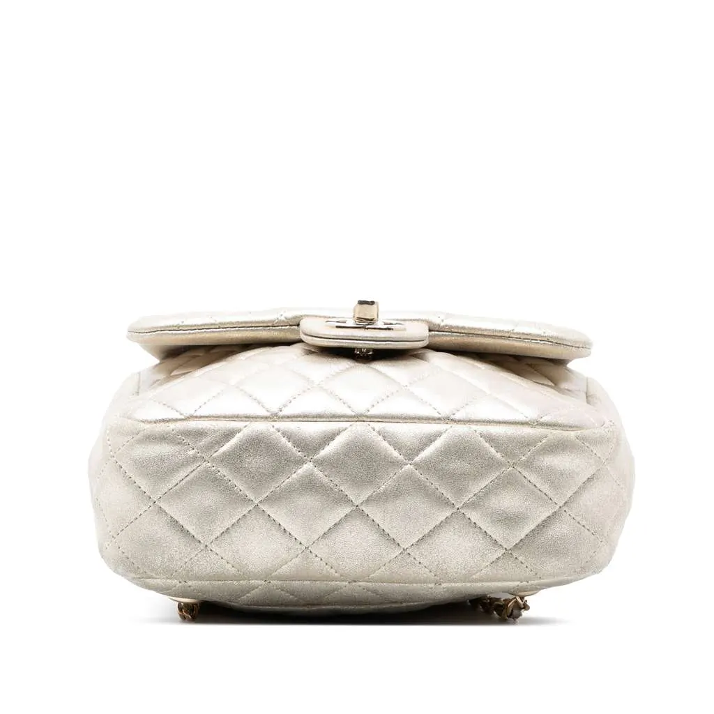 Chanel Small Metallic Lambskin In Seoul Backpack Gold Leather Very good - Inside View