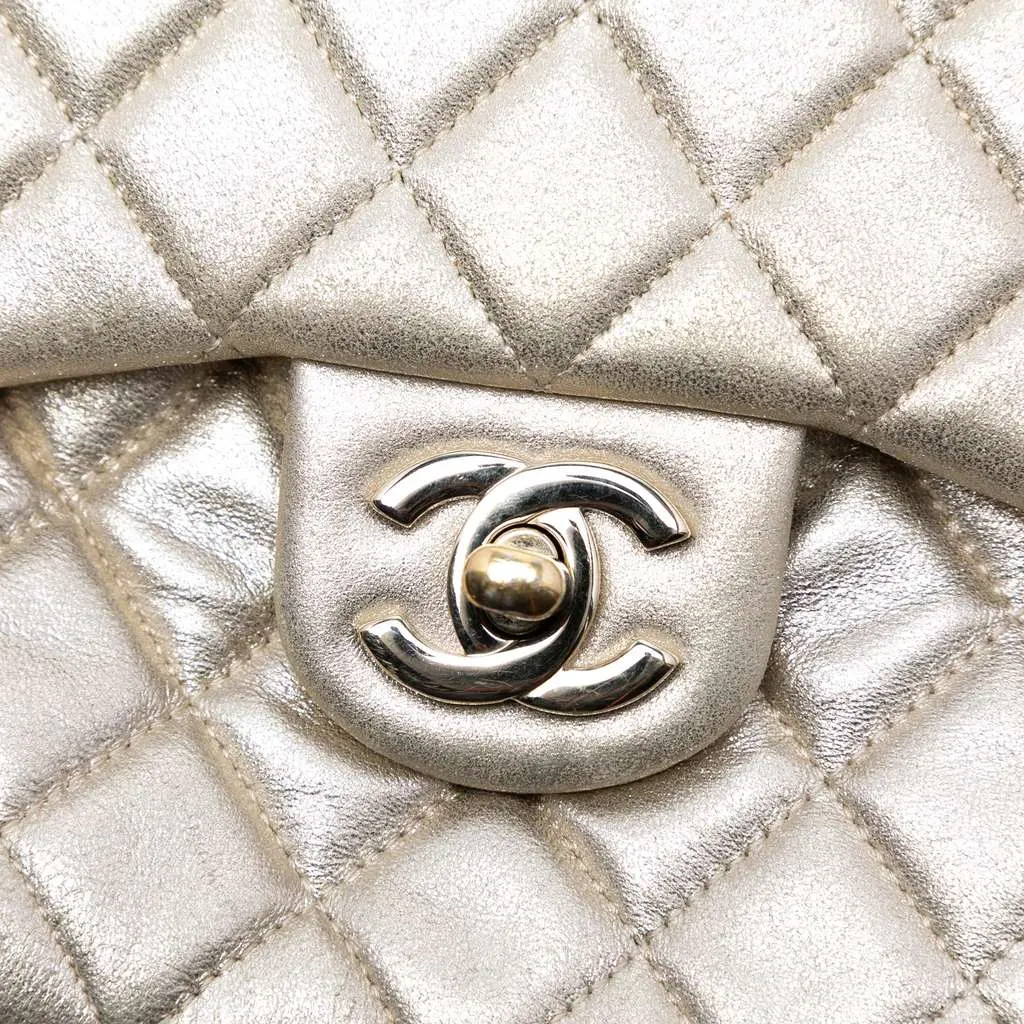Chanel Small Metallic Lambskin In Seoul Backpack Gold Leather Very good - Box View