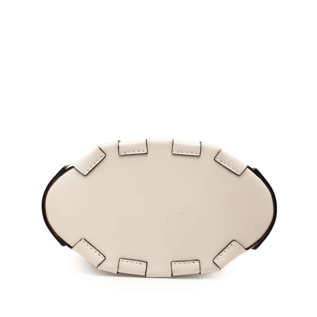 Loewe Calfskin Bamboo Bucket Bag White Leather Good condition - Inside View