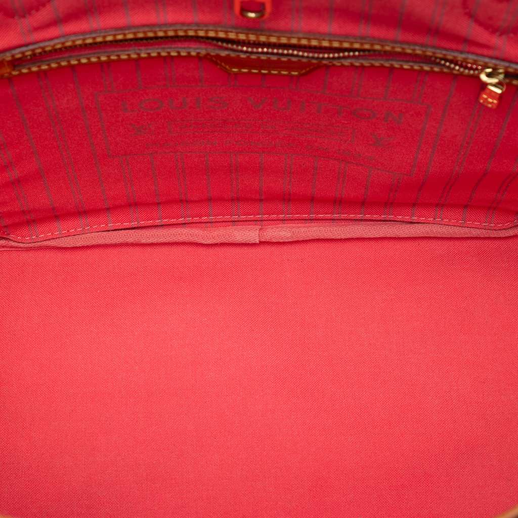 Louis Vuitton Monogram V Neverfull MM Brown Good condition - Model View