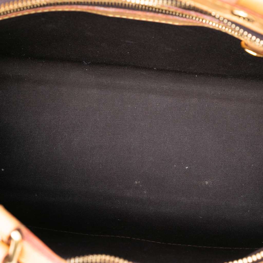 Louis Vuitton Monogram Vernis Brea MM Purple Leather Good condition - Model View