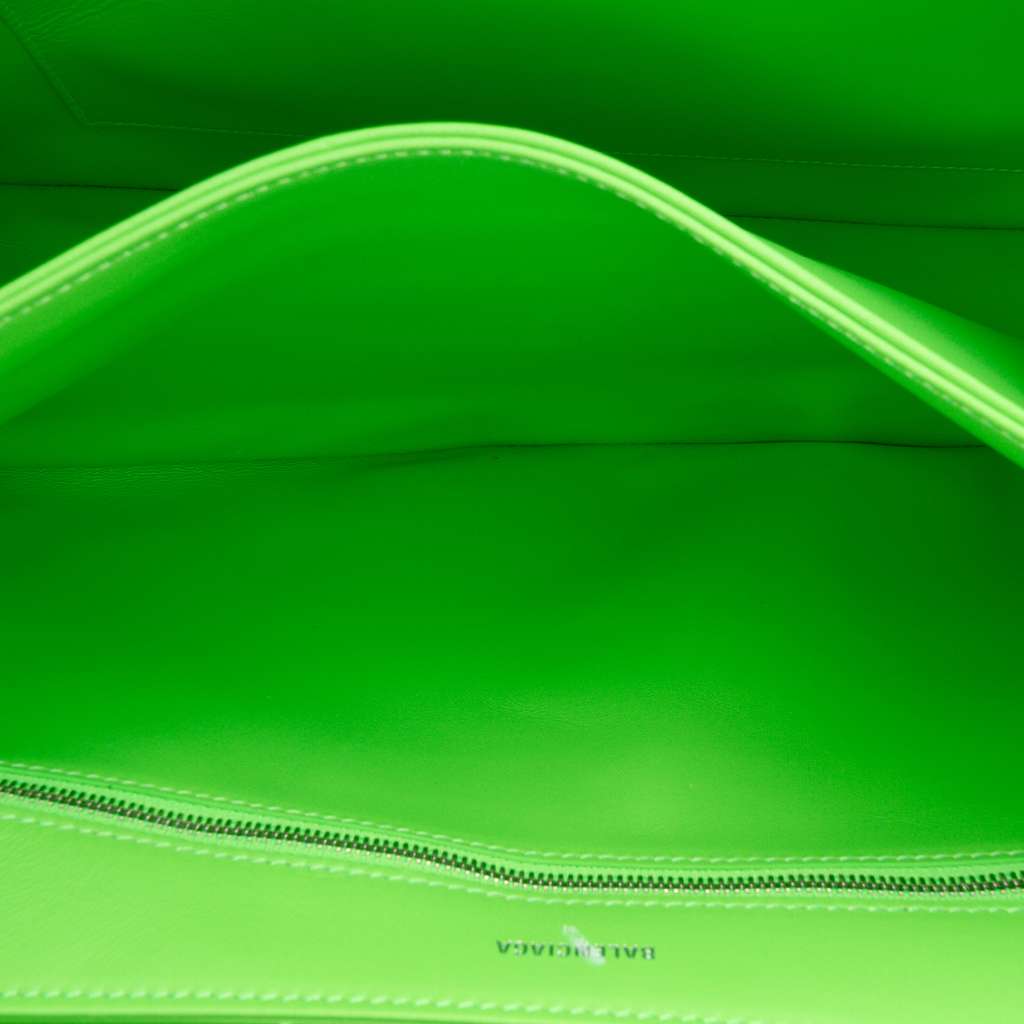 Balenciaga Embossed Leather BB Monogram Chain Flap Green Leather Good condition - Model View