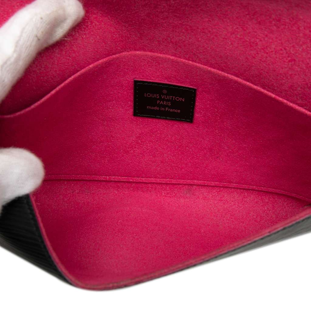 Louis Vuitton Epi Pochette Felicie Black Leather Good condition - Model View