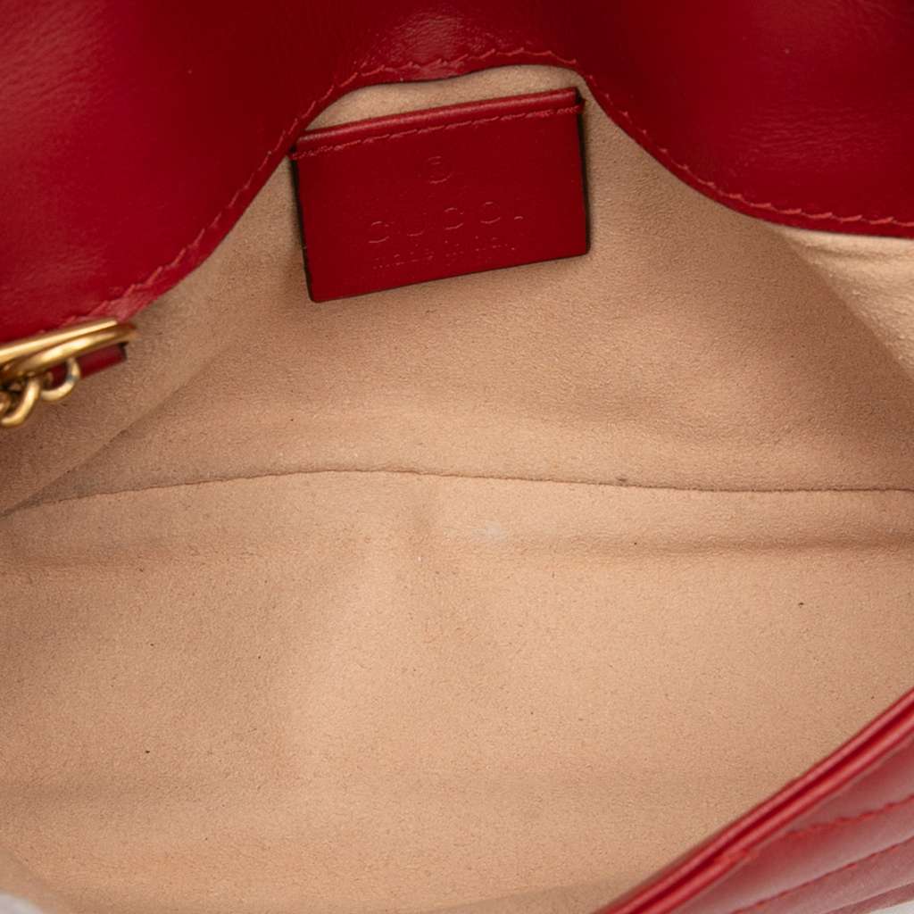 Gucci Mini GG Marmont Matelasse Leather Flap Crossbody Red Leather Good condition - Model View