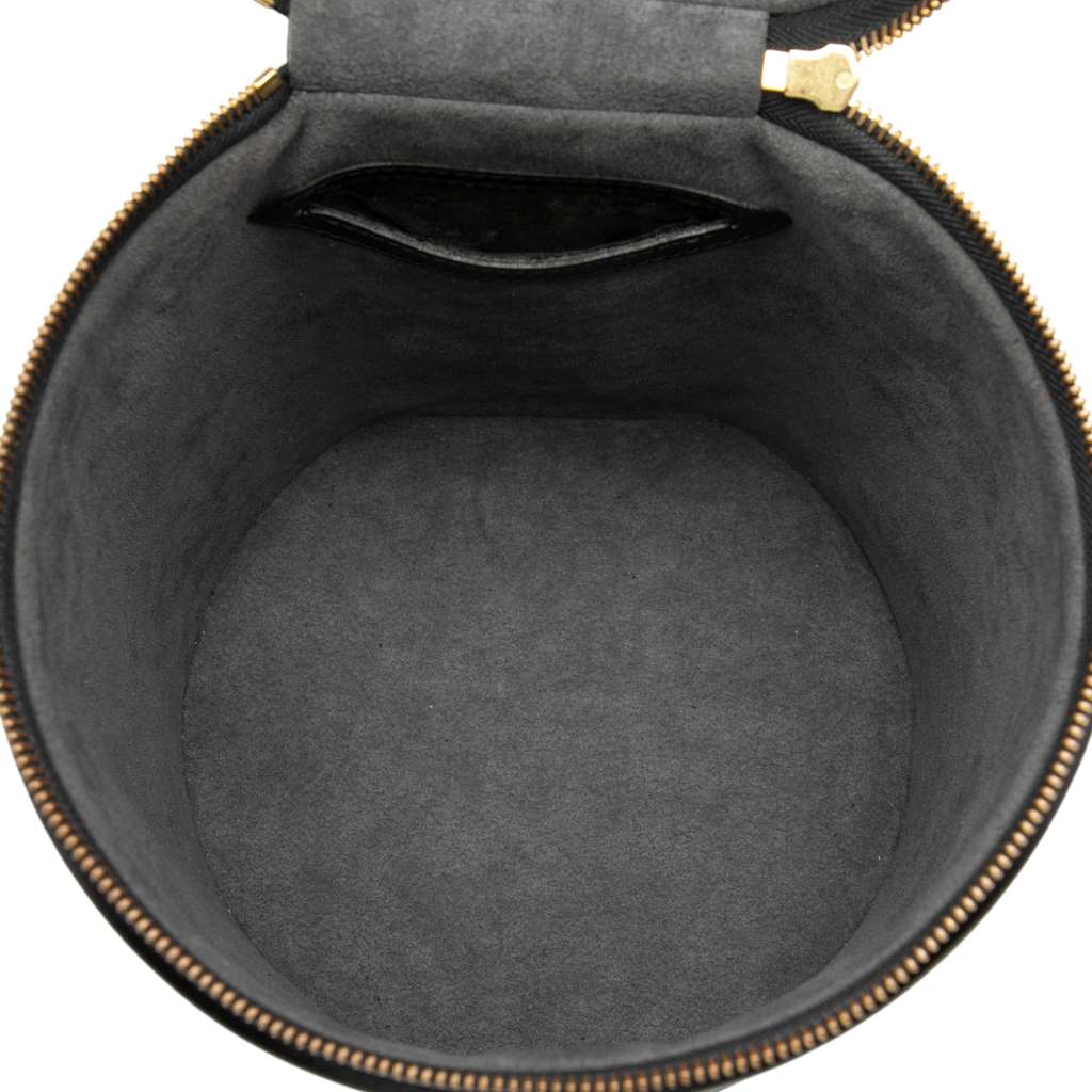 Louis Vuitton Epi Cannes Black Leather Fair condition - Model View