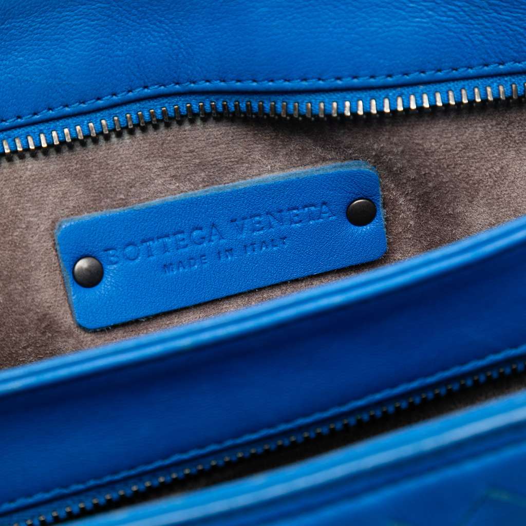 Bottega Veneta Nappa Intrecciato Messenger Bag Blue Leather Good condition - Box View