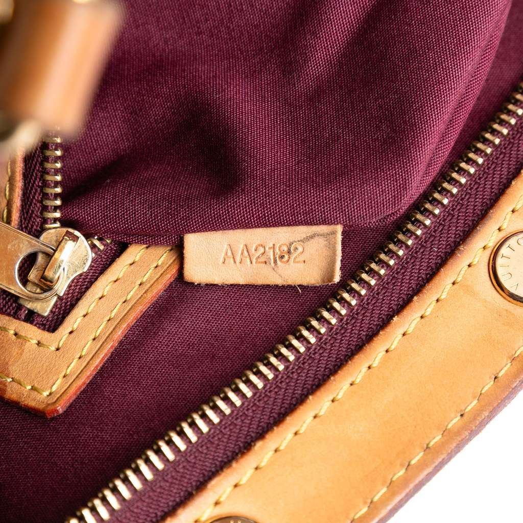 Louis Vuitton Monogram Vernis Brea MM Red Leather Good condition - Box View