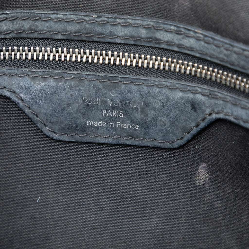 Louis Vuitton Epi Brea MM Black Leather Good condition - Box View