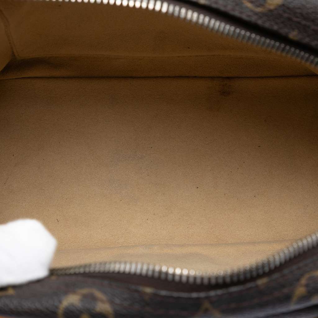 Louis Vuitton Monogram Manhattan PM Brown Good condition - Model View