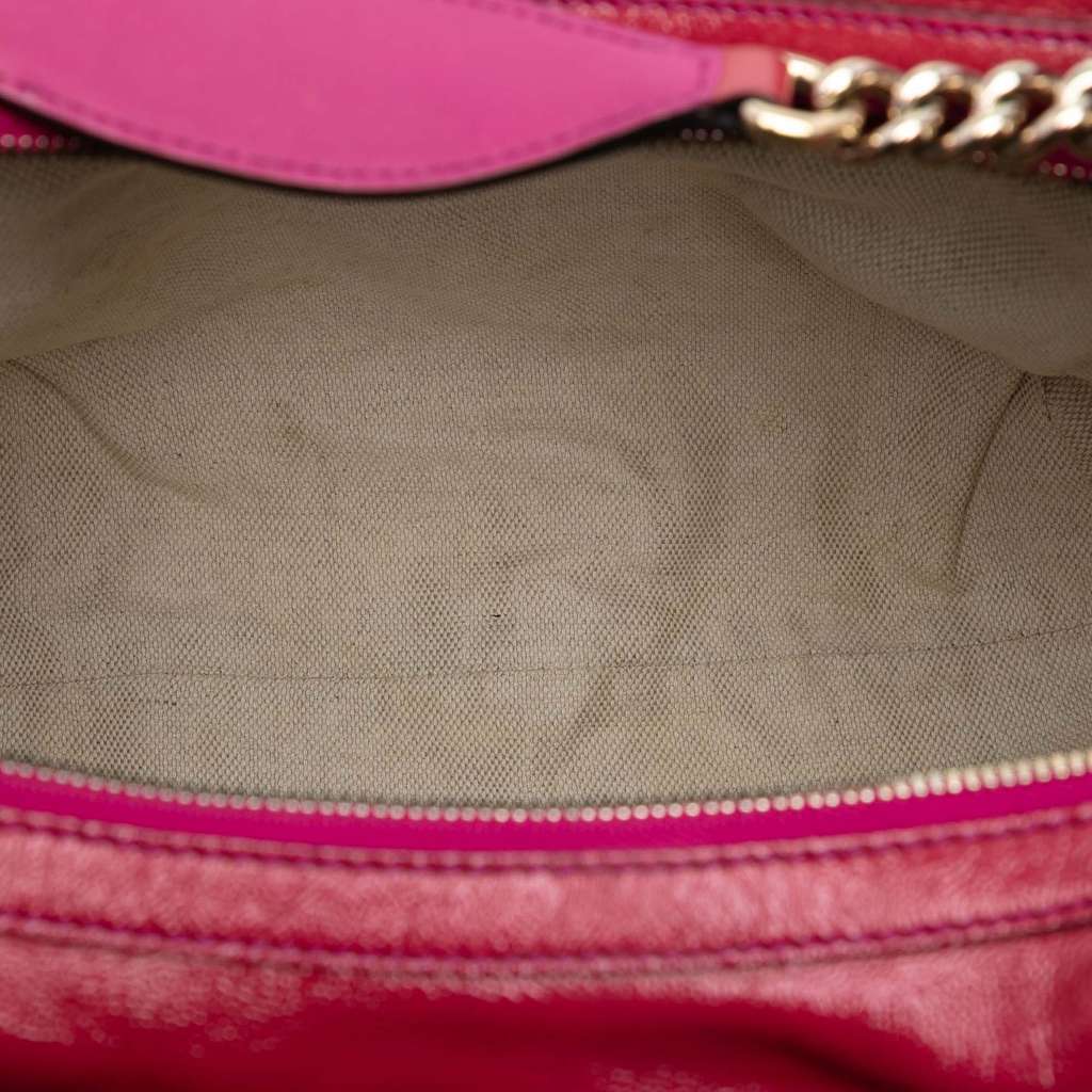 Gucci Patent Soho Shoulder Bag Red Leather Good condition - Model View