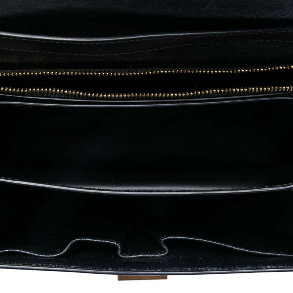 Celine Medium Calfskin Classic Box Black Leather Good condition - Model View