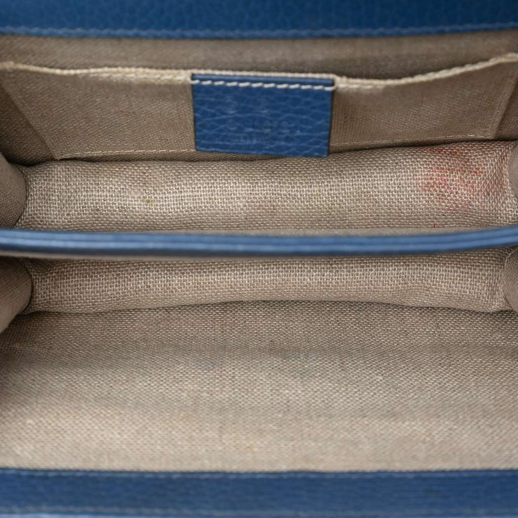 Gucci Small Dollar Calfskin Interlocking G Crossbody Blue Leather Good condition - Model View