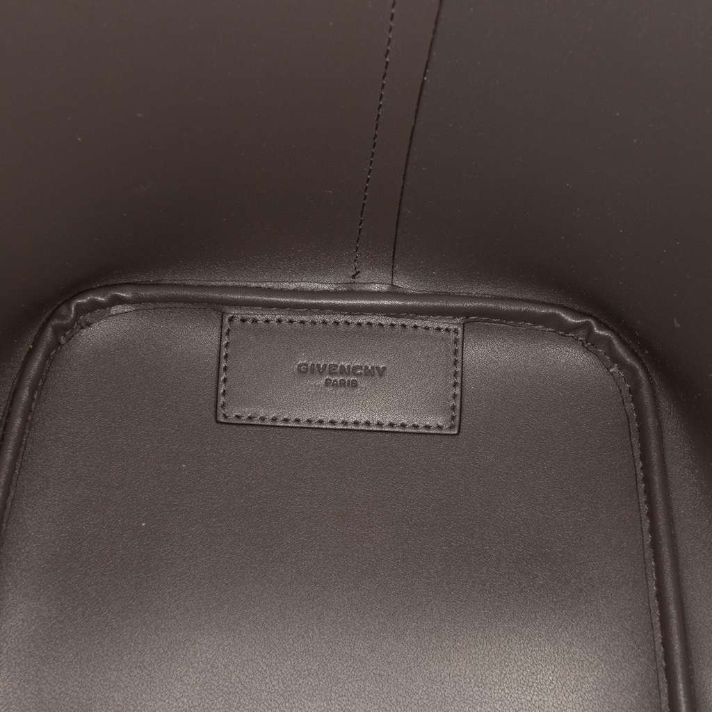 Givenchy Large Leather Wing Shopping Tote Black Leather Good condition - Box View