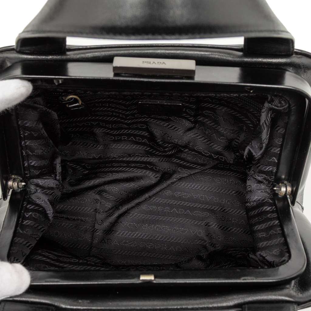 Prada Vitello Cernier Frame Handbag Black Leather Good condition - Model View