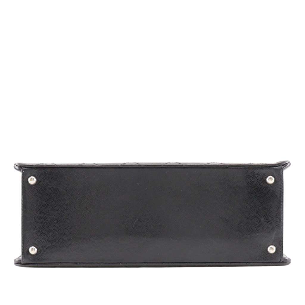 Chanel Quilted Caviar Chain Tote Black Leather Good condition - Model View