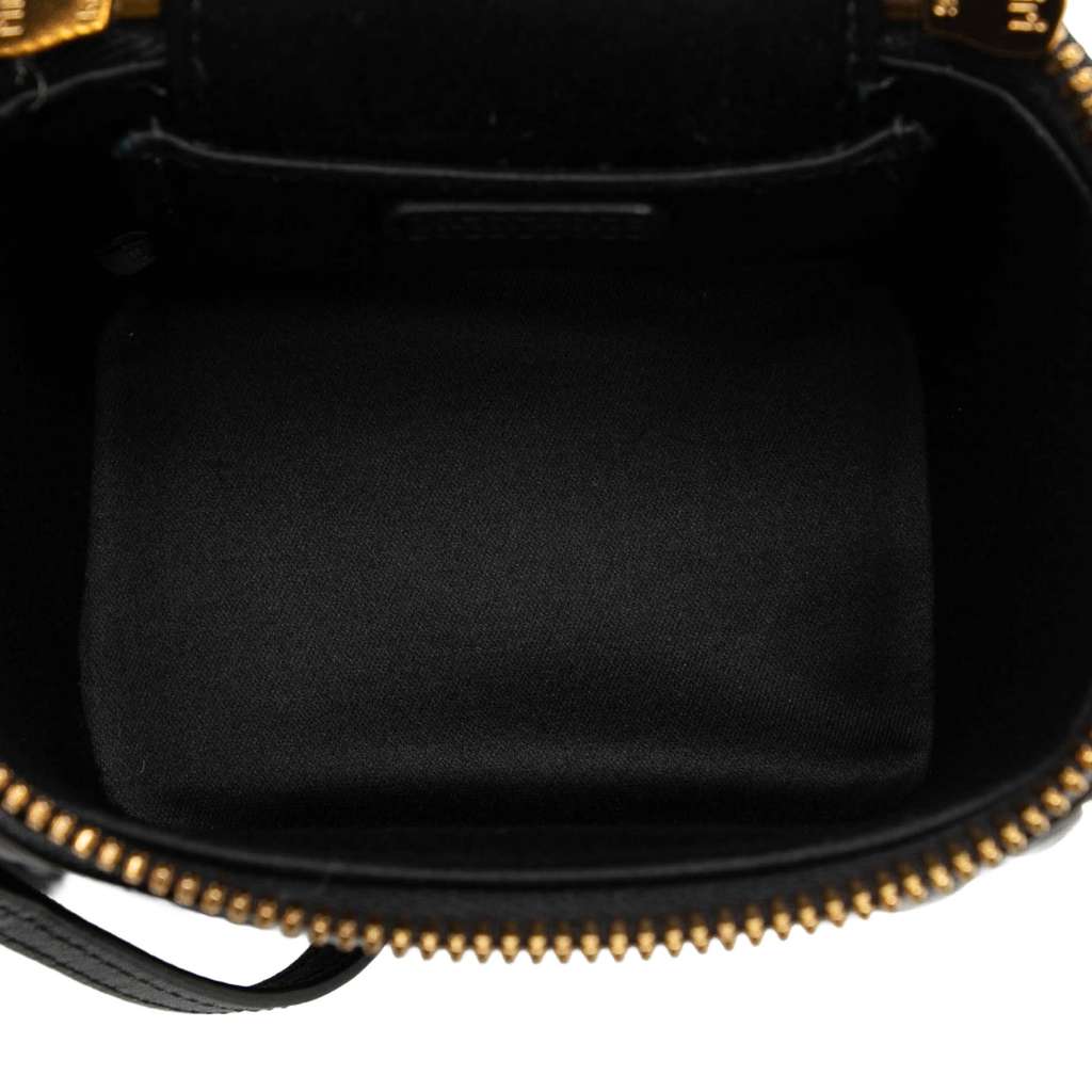 Miu Miu Micro Matelasse Nappa Vanity Crossbody Black Leather Good condition - Model View