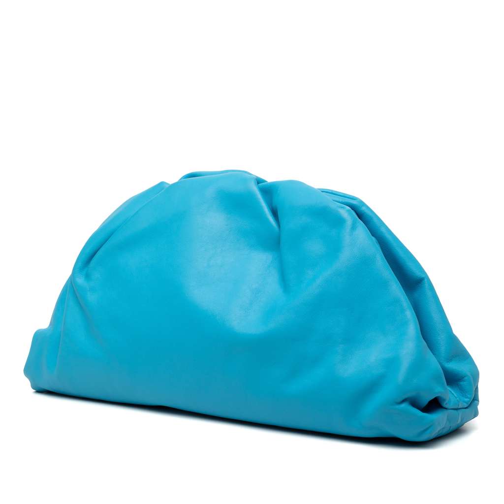 Bottega Veneta Lambskin The Pouch Blue Leather Good condition - Back View