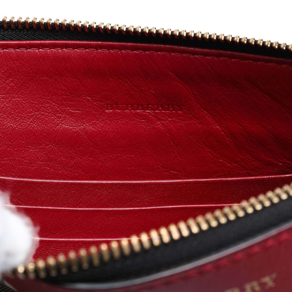 Burberry Haymarket Check Canvas Peyton Crossbody Brown Canvas Good condition - Box View