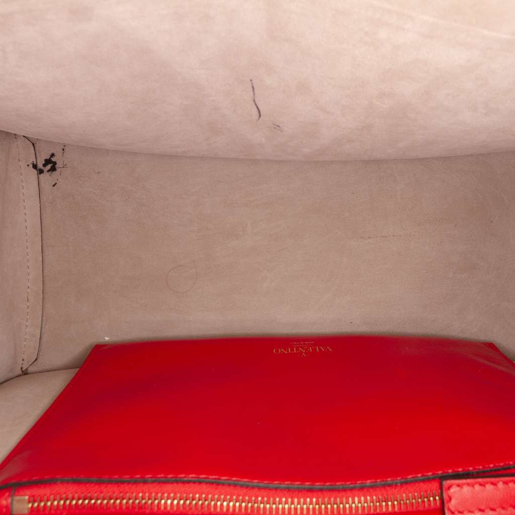 Valentino Medium Leather VLogo Walk Tote Red Leather Good condition - Model View