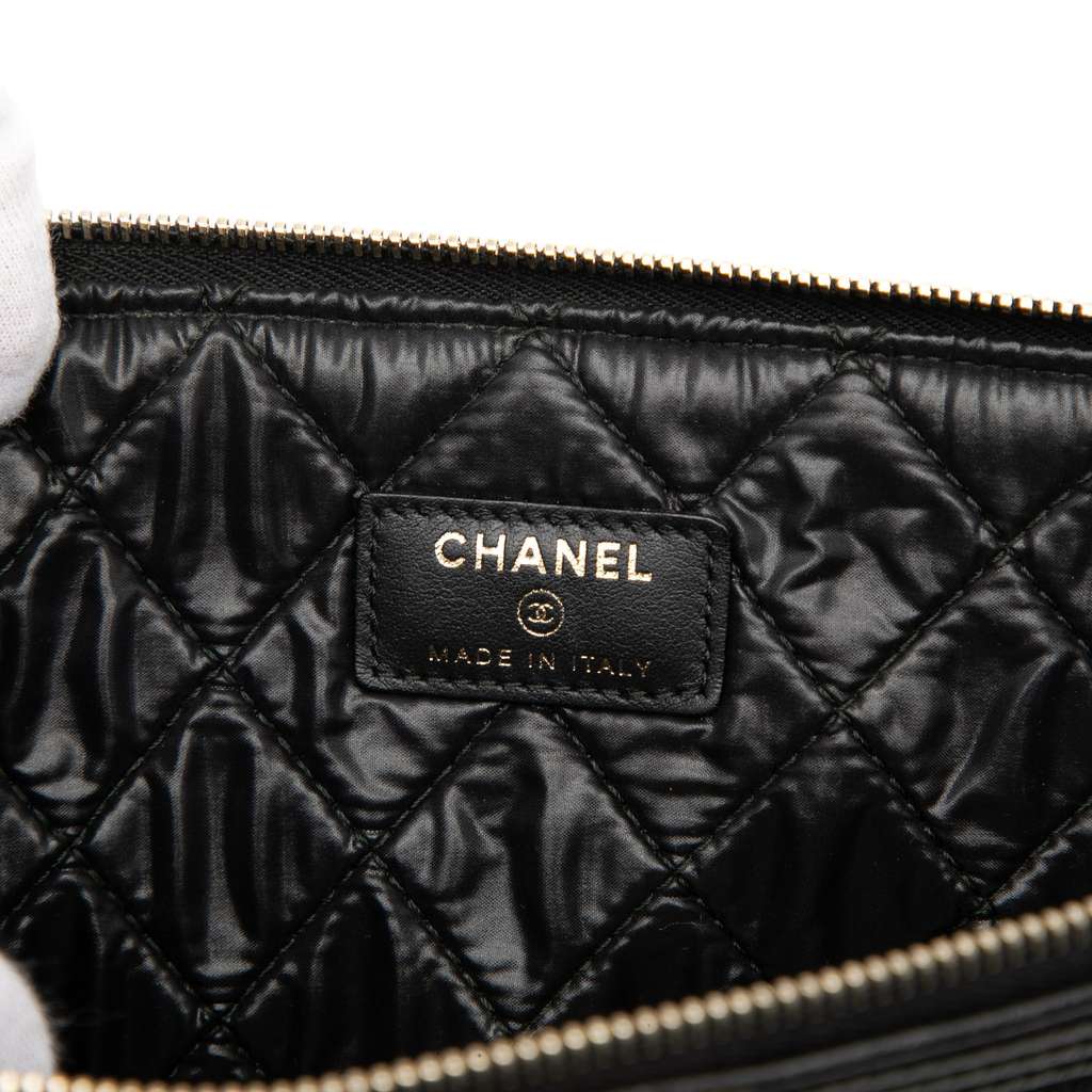 Chanel Large Quilted Caviar Boy O Case Clutch Black Leather Good condition - Box View